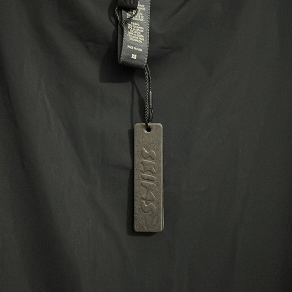 Skims - Picture 2 of 5